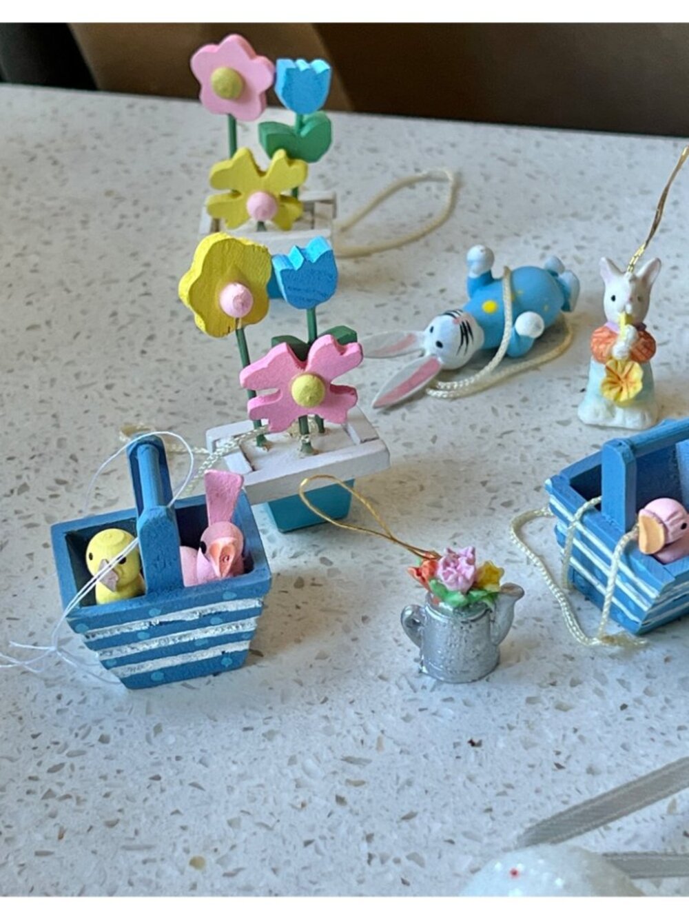 Easter Ornaments & Decor Bunnies Chicks Eggs Birdhouse Baskets Carrots Tulips - Picture 7 of 8